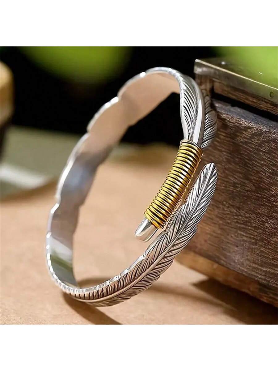 SHEIN 1pc Vintage Bohemian Style Feather Shaped Metal Bracelet