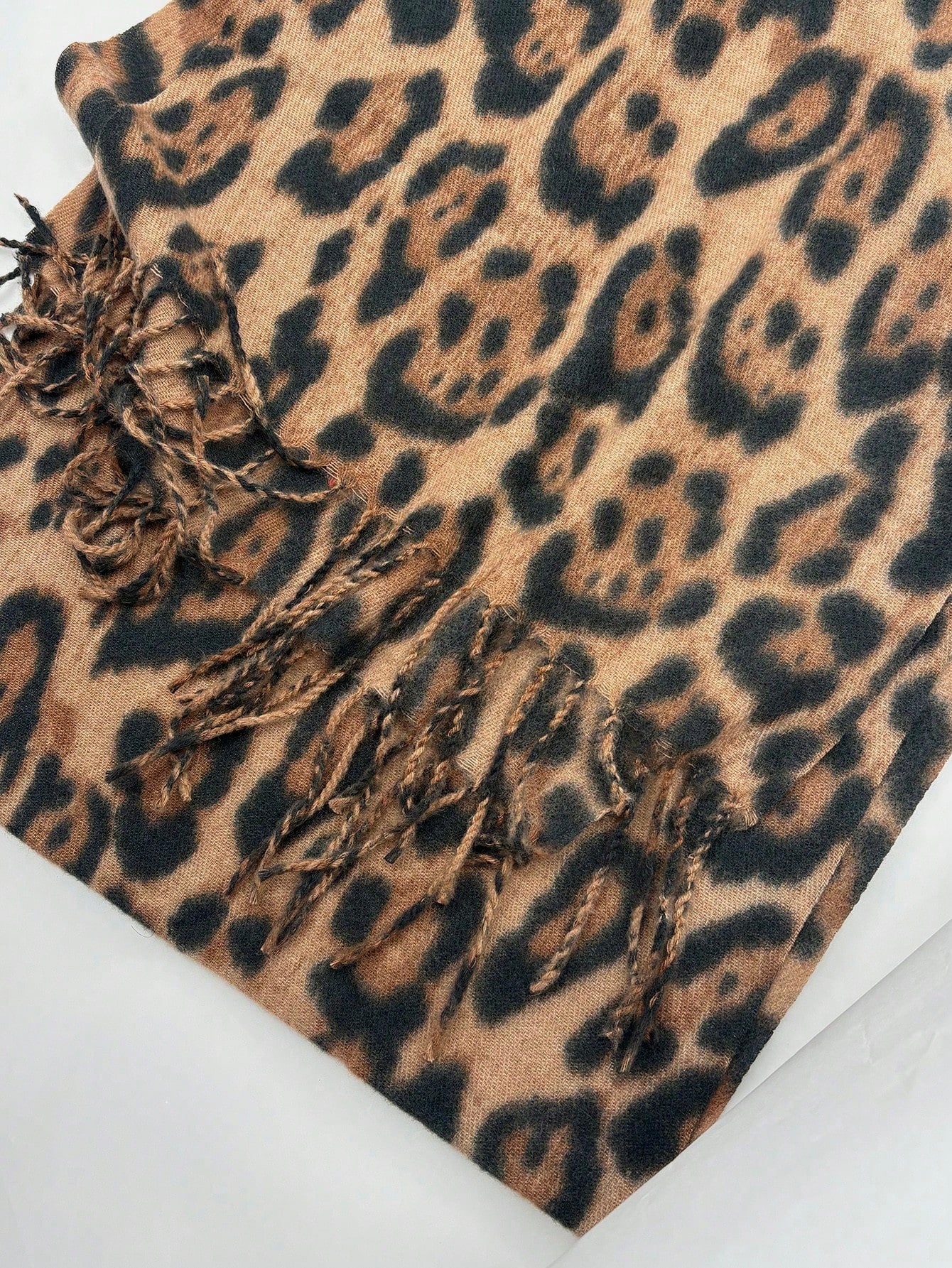 SHEIN 1pc Elegant & Warm Narrow Leopard Print Scarf/Shawl