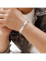 1pc Vintage Bohemian Style Feather Shaped Metal Bracelet