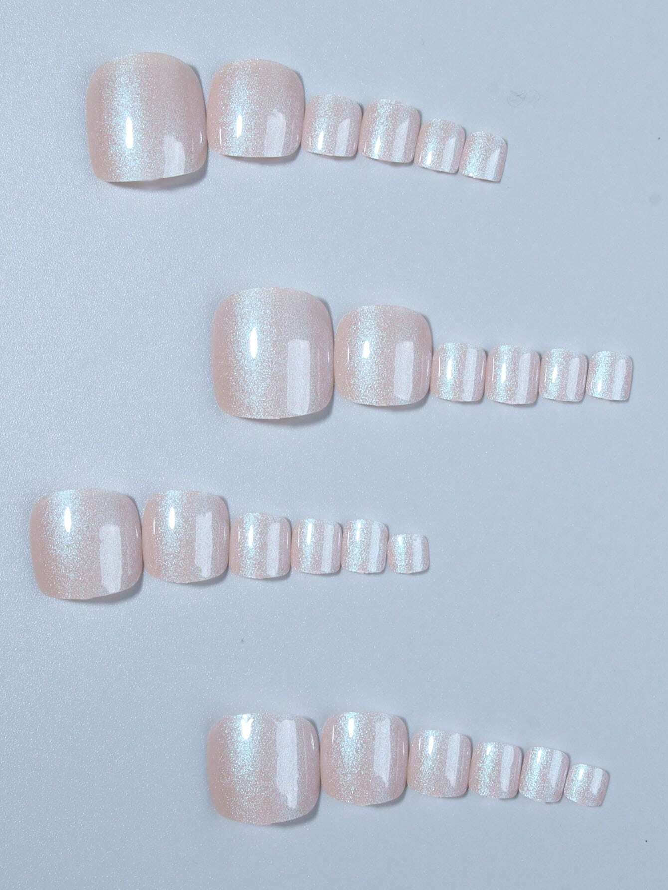 SHEIN 24 قطعة أظافر صناعية مربعة قصيرة لامعة باللون الكروم، بودرة لامعة بتأثير حورية البحر المجسمة