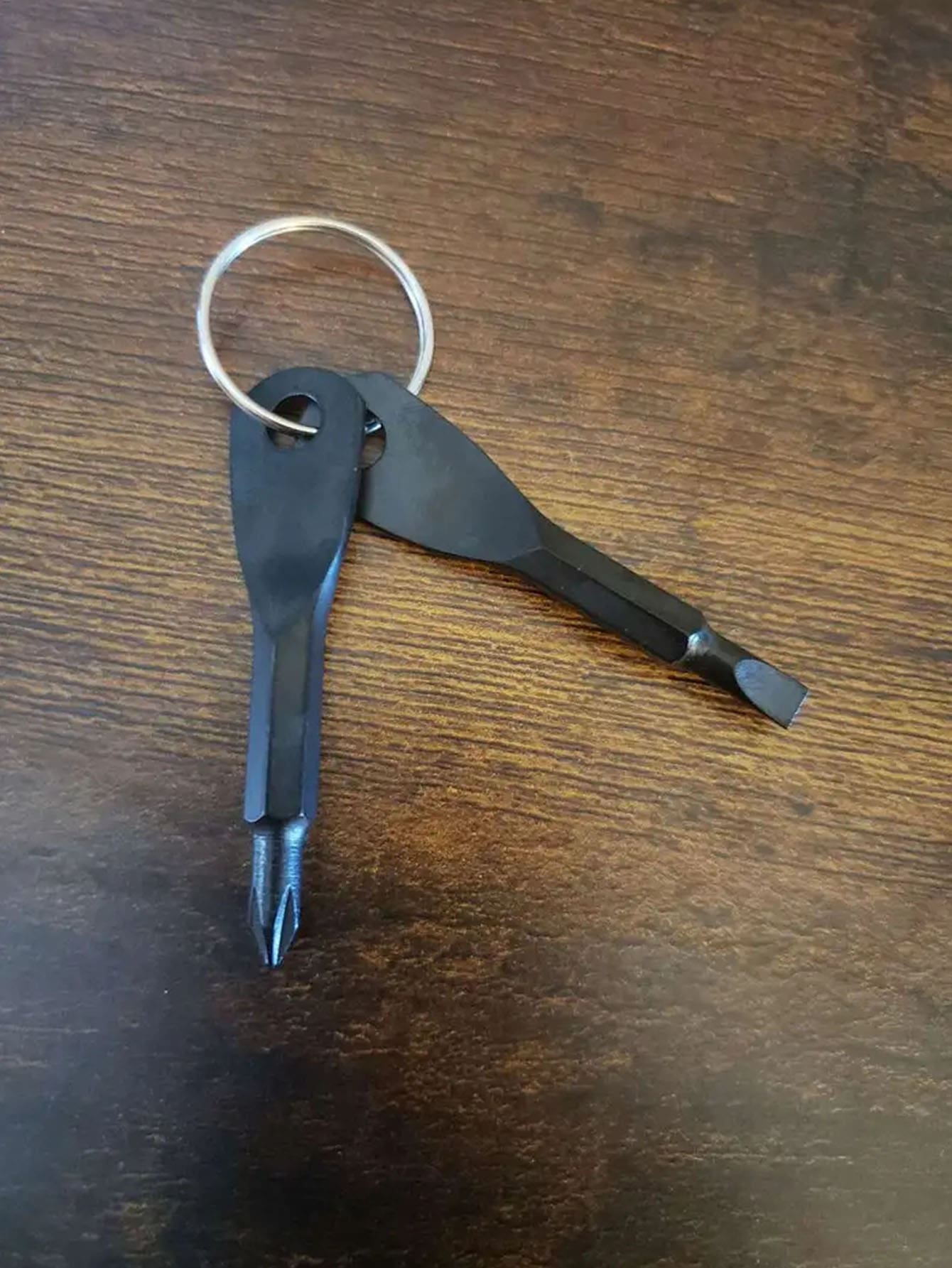 SHEIN 2 portable Phillips Screwdriver and slotted screwdriver Keyring Set