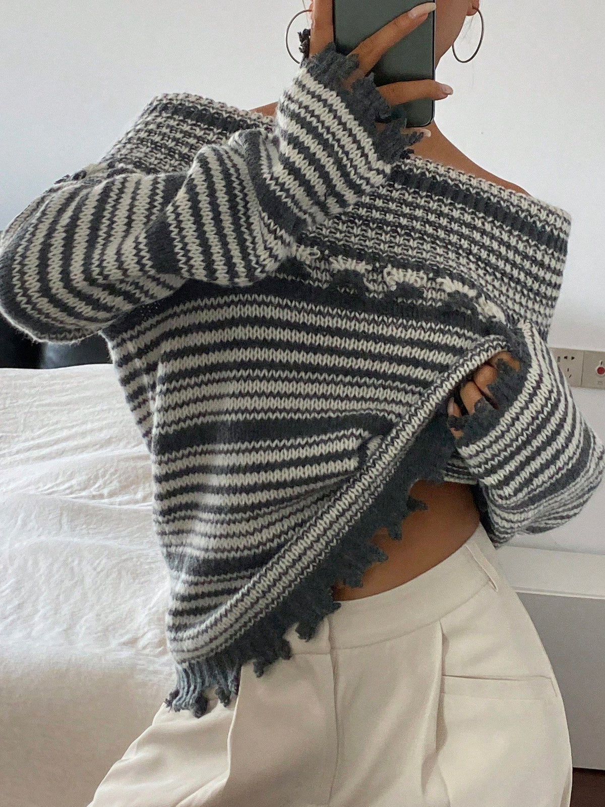 SHEIN DAZY Black & White Contrast Striped Long Sleeve Fitted Off Shoulder Casual Elegant Knit Sweater