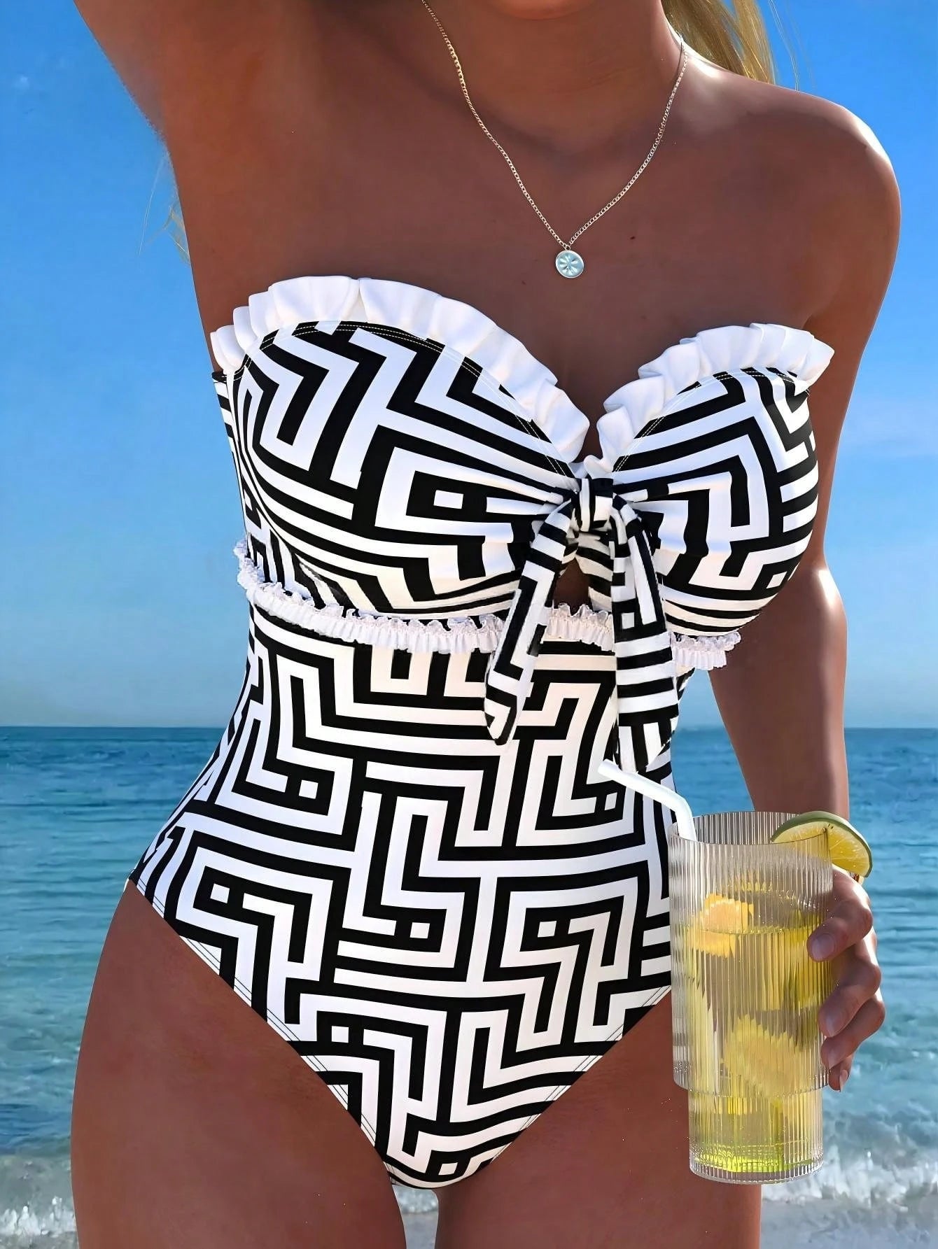 New Fashionable Sexy Elegant Striped Lace Ruffle Bust Bow Detachable Strap One-Piece Swimsuit 