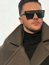 One Pair Of Black Oversized One-Piece Fashion Glasses