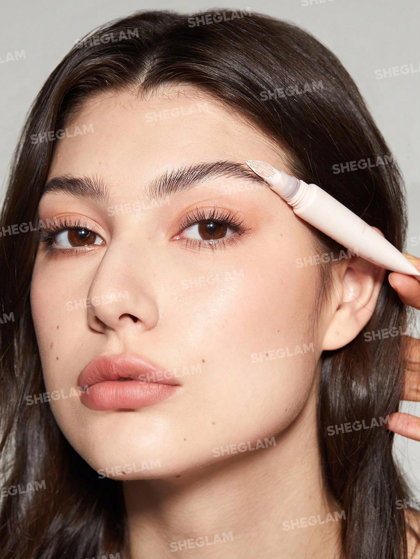 SHEGLAM Brow Breakdown Brow Gel جل الحواجب الطبيعي ممنوع الفتح 