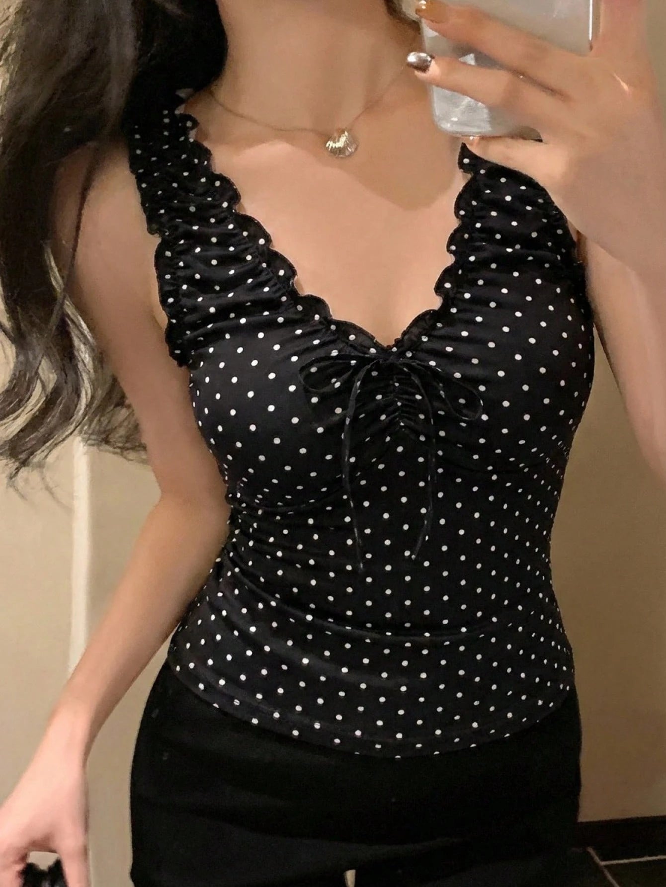 SHEIN DAZY Women's Polka Dot Print Ruched V-Neck Sleeveless Casual Tank Top