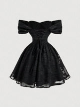 فستان شي إن مود النسائي الأبيض الرومانسي ذو الأكتاف المكشوفة C4A 