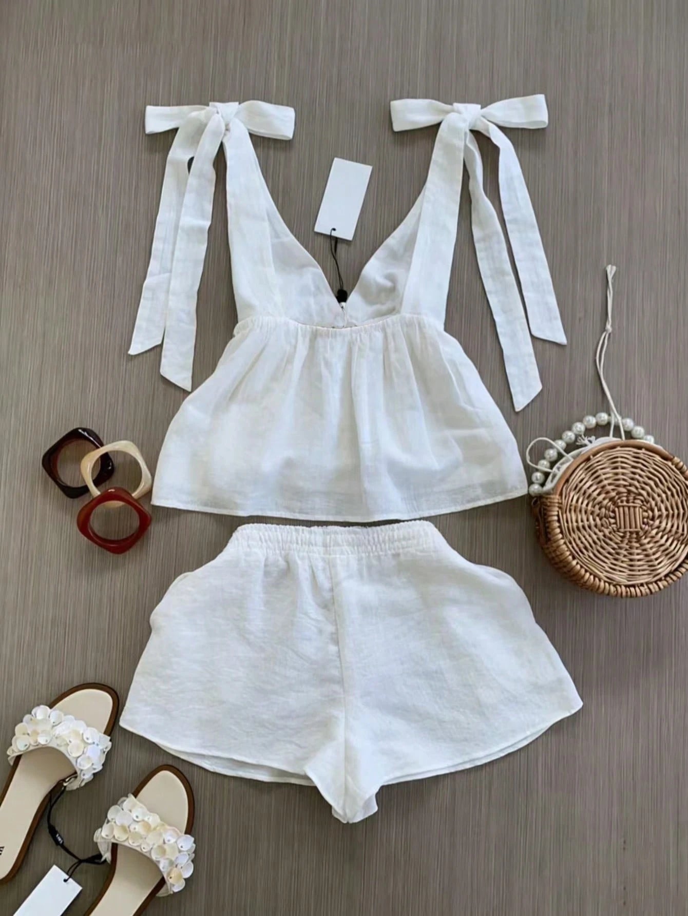 SHEIN Spring/Summer Women's Fashion Set, Fashionable Sleeveless Top With Elegant Tie Design And Shorts Set