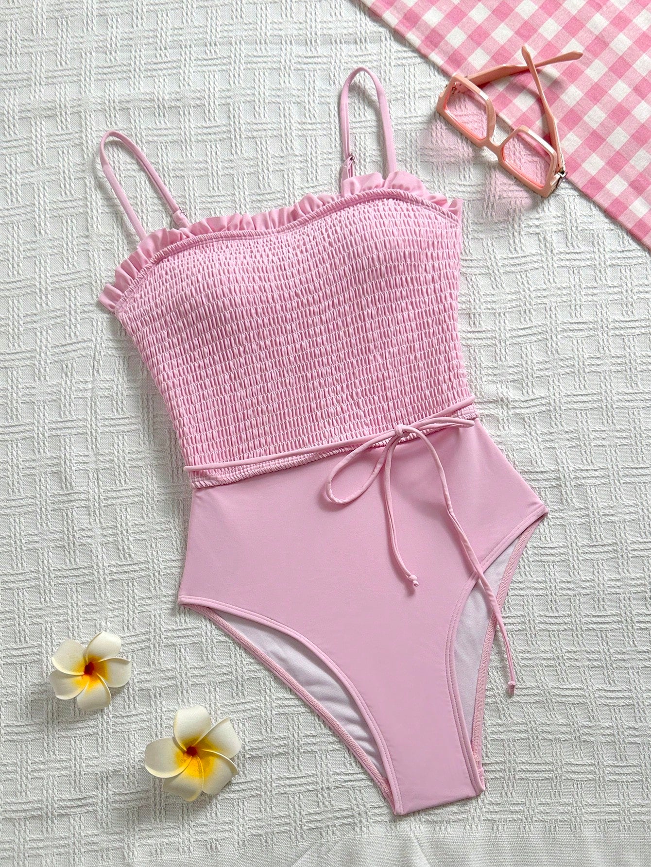 SHEIN Swim Mod بدلة سباحة نسائية قطعة واحدة مزينة بكشكشة باللون الوردي اللطيف