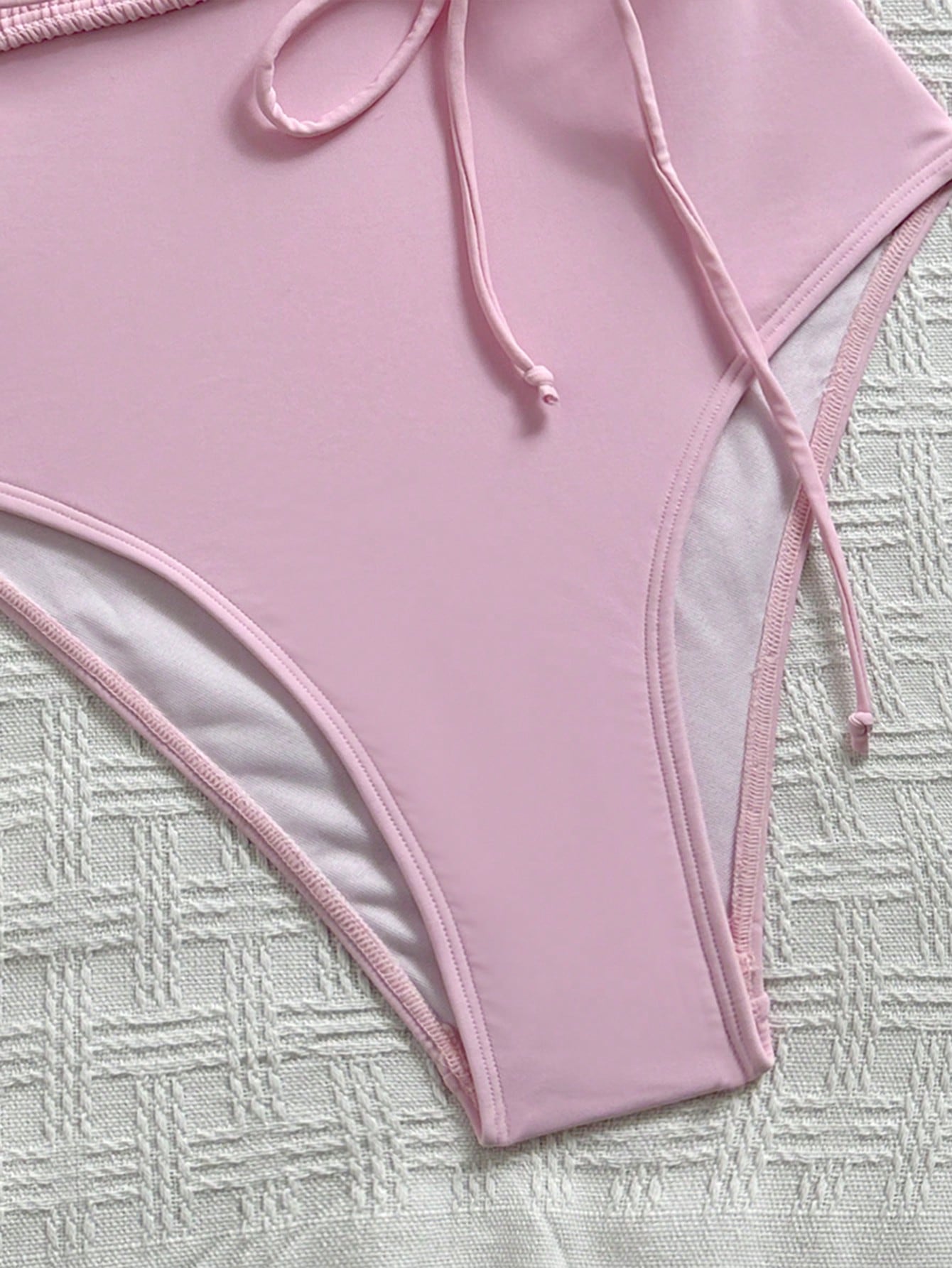 SHEIN Swim Mod بدلة سباحة نسائية قطعة واحدة مزينة بكشكشة باللون الوردي اللطيف