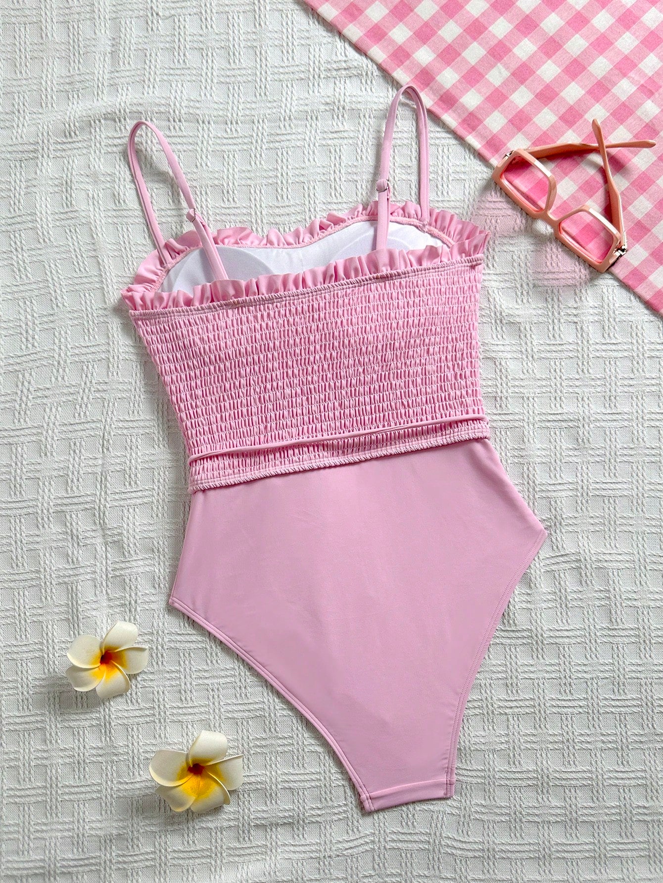 SHEIN Swim Mod بدلة سباحة نسائية قطعة واحدة مزينة بكشكشة باللون الوردي اللطيف
