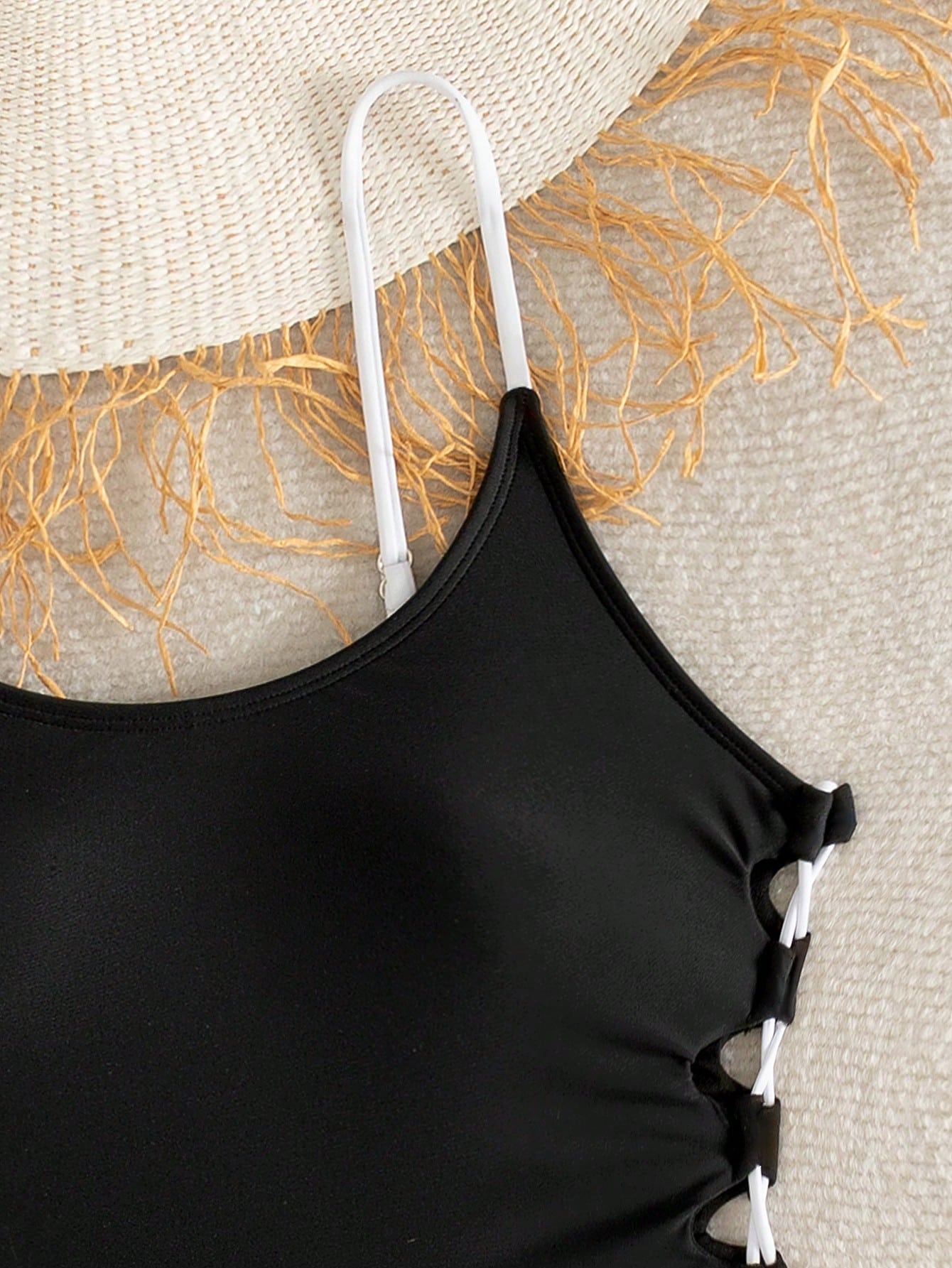 بدلة سباحة SHEIN Swim Vcay قطعة واحدة جديدة ومثيرة للسيدات بتصميم مجوف ومتقاطع ومزيج من الألوان