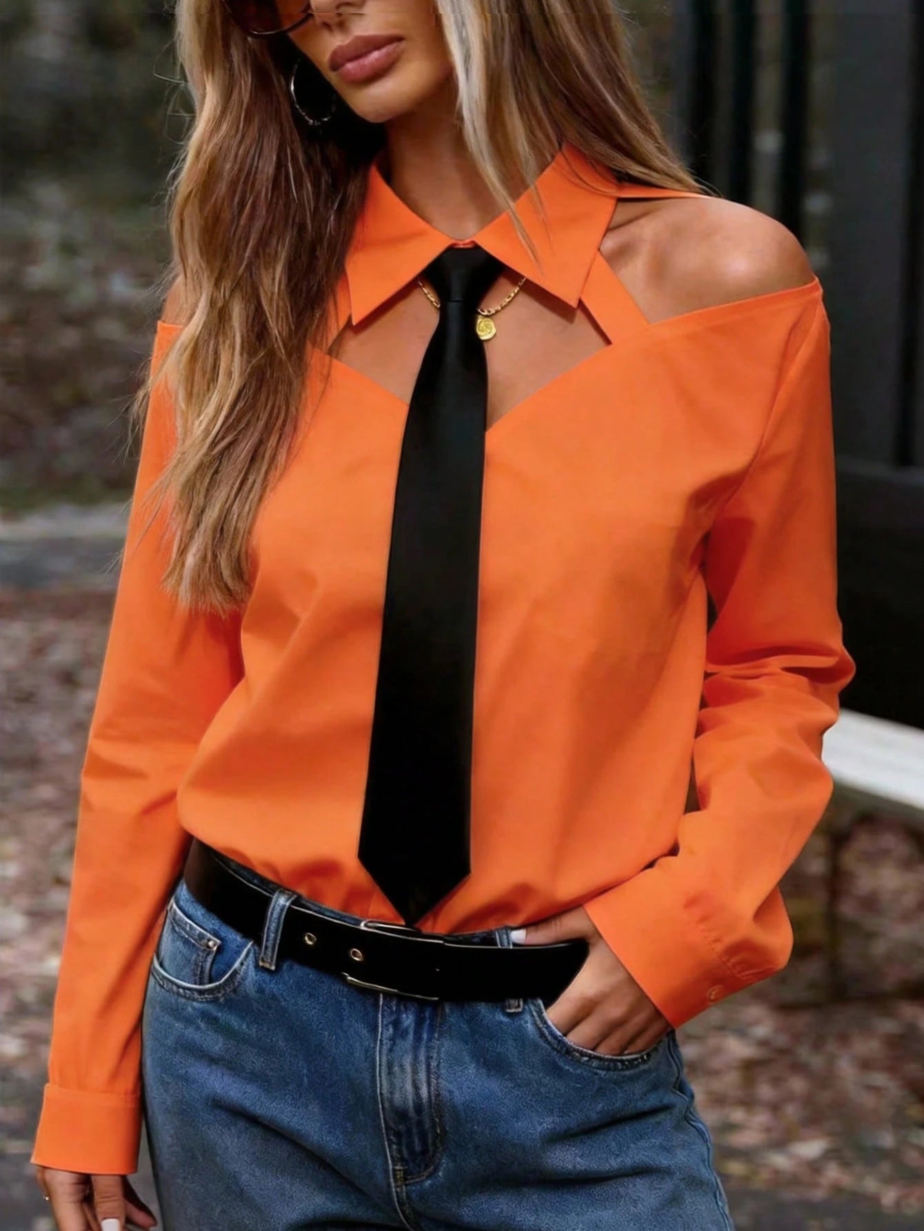 SHEIN Women's Elegant Hollow-Out Sexy Off-Shoulder Contrast Color Tie Neck Long Sleeve Blouse, Suitable For Spring/Summer, Vacation, Outdoor Wear