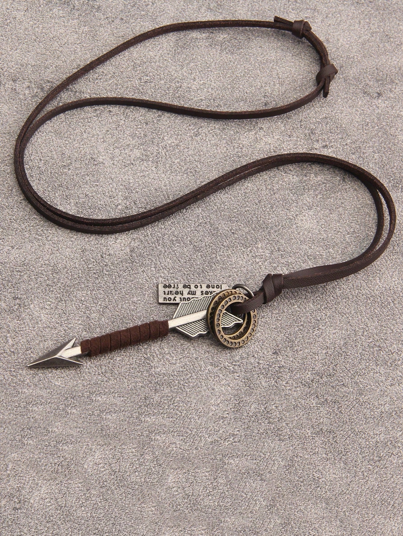 SHEIN 1pc Alloy & Leather Arrowhead Pendant Necklace