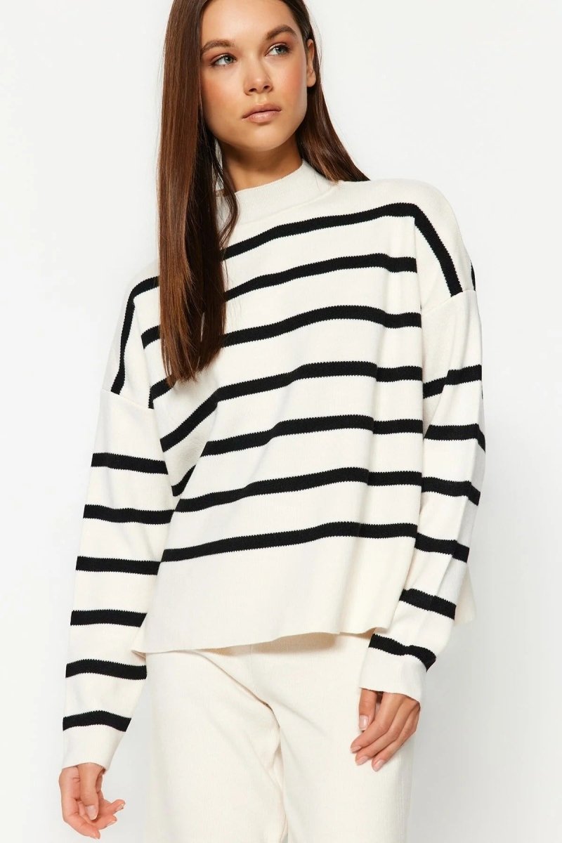 Trendyol Ecru Striped Bottom - Top Set B3C - PINK SHOP EG