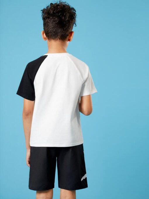 SHEIN Boys Figure Graphic Two Tone Tee & Shorts Set - Image 3