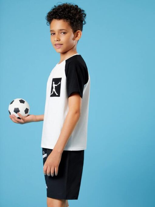 SHEIN Boys Figure Graphic Two Tone Tee & Shorts Set - Image 2