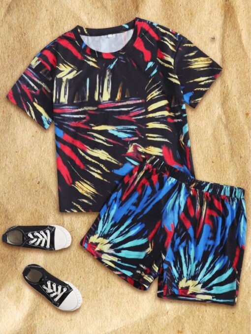 SHEIN Boys Graphic Print Tee & Shorts