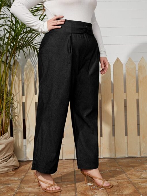 SHEIN Plus O-ring Belted Solid Pants