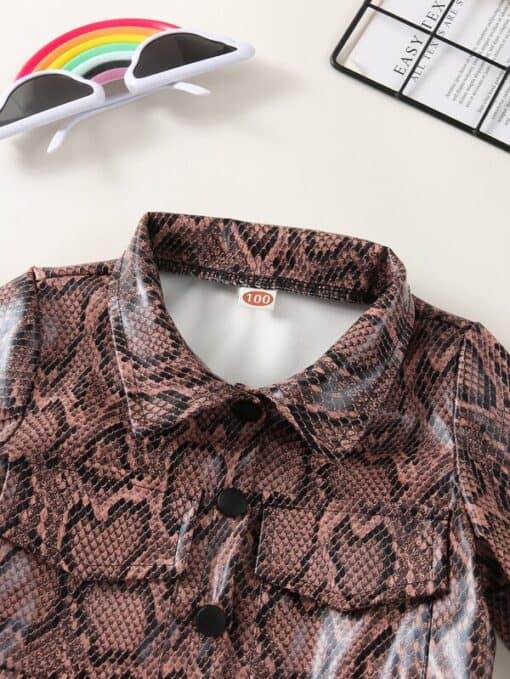 SHEIN Toddler Girls Snake Skin Print Flap Pocket PU Leather Jacket - Image 2