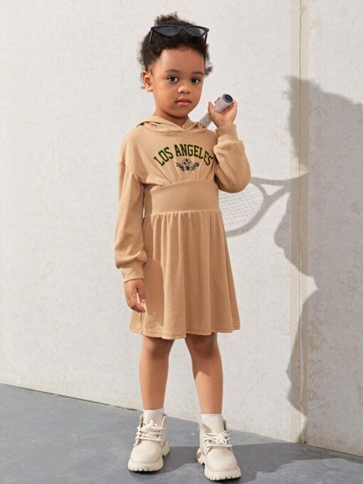 SHEIN Toddler Girls 1pc Letter & Plant Print Drop Shoulder Hooded Dress