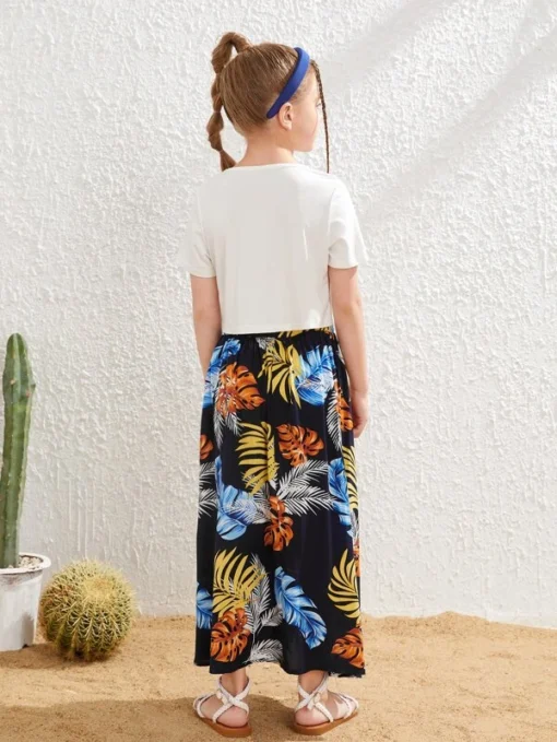 SHEIN Girls Slogan Graphic Tee & Tropical Print Skirt - Image 4
