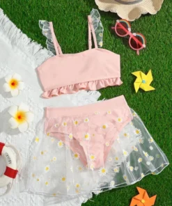 SHEIN Girls Ruffle Hem Bikini Swimsuit & Daisy Print Beach Skirt