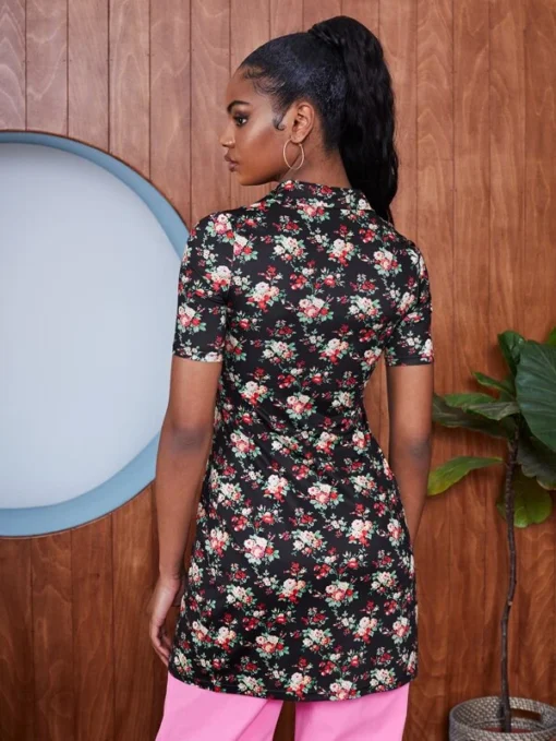 SHEIN Random Allover Floral Print Slit Front Blouse - Image 2