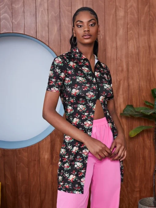 SHEIN Random Allover Floral Print Slit Front Blouse - Image 4