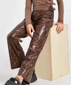 SHEIN Girls Snakeskin Pattern PU Leather Pants