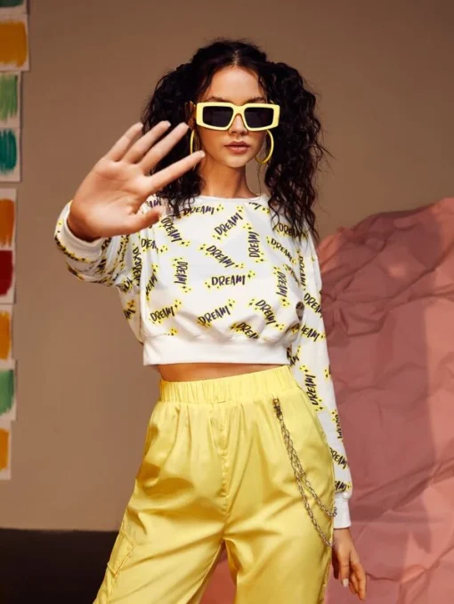 SHEIN X Ana Mirza Star & Letter Graphic Crop Pullover - Image 3