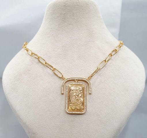 Chinese gold necklace