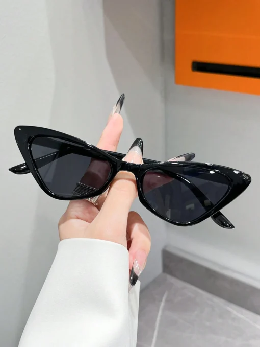 SHEIN Unisex Full Frame Plastic Bohemian UV Protective Sunglasses - Image 4