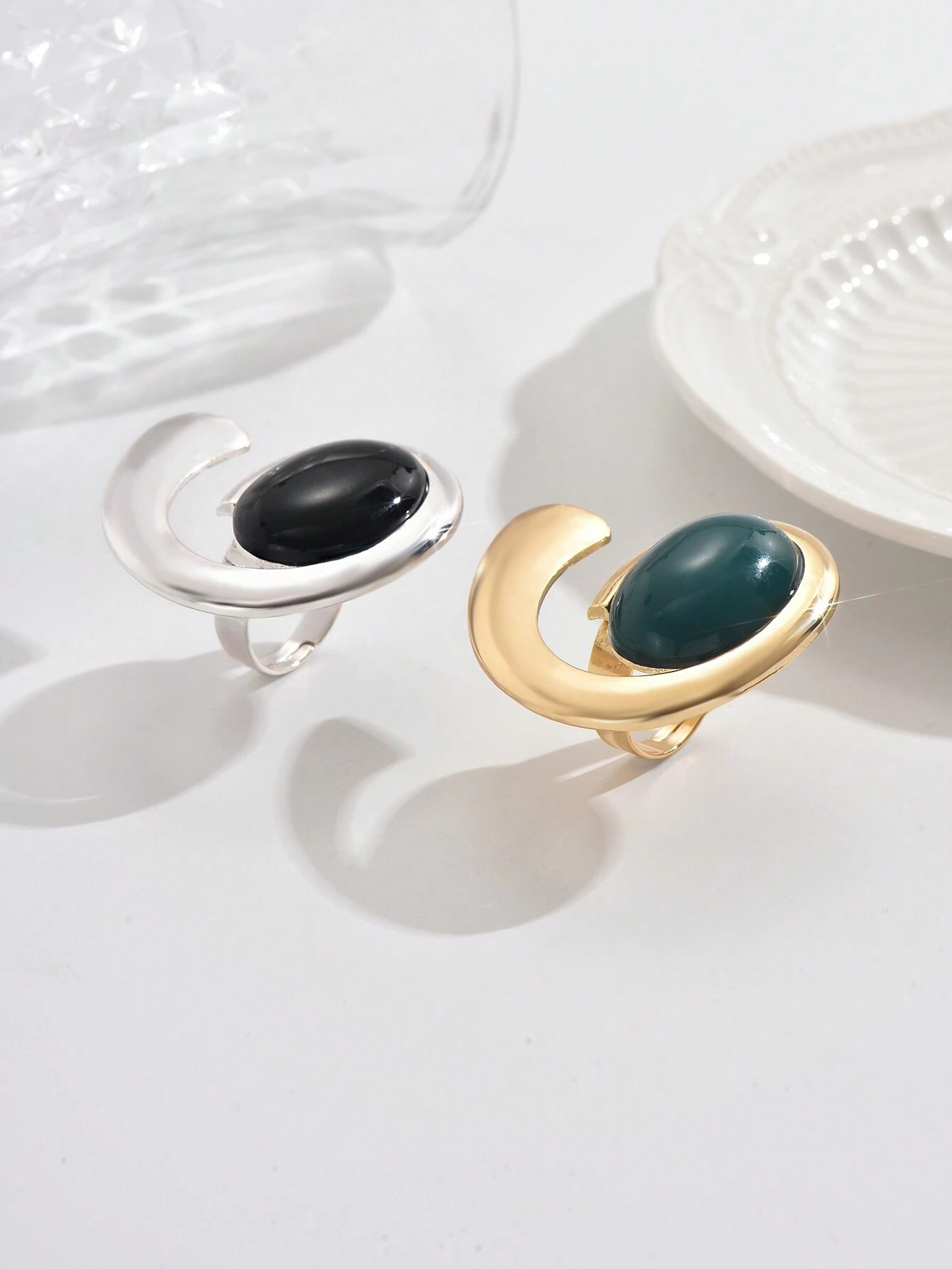 SHEIN 1pc Exaggerated Geometric Design Western Style Resin & Zinc Alloy Ring - Image 2