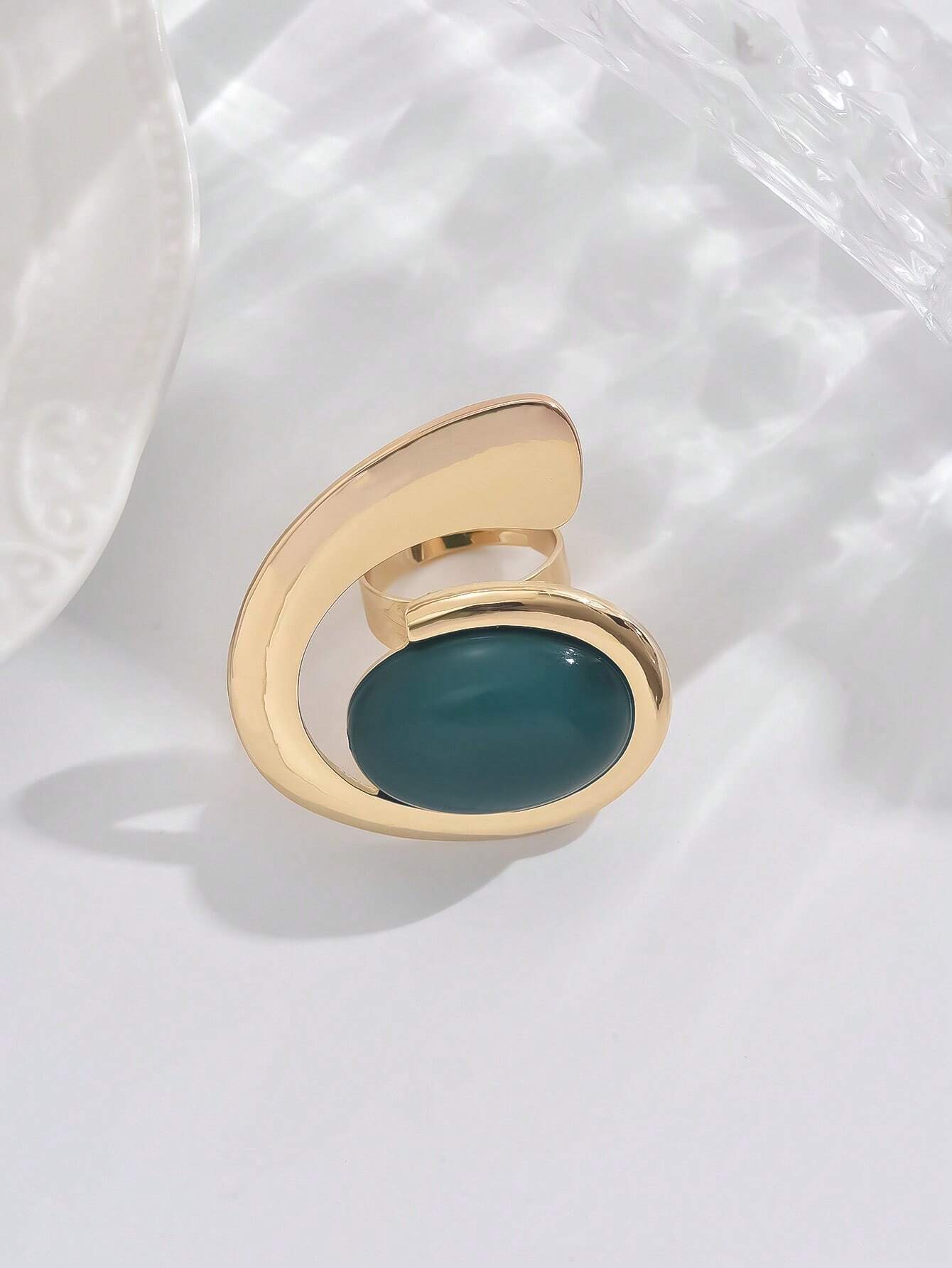 1pc Exaggerated Geometric Design Western Style Resin & Zinc Alloy Ring For Women, Perfect Gift For Parties And Events