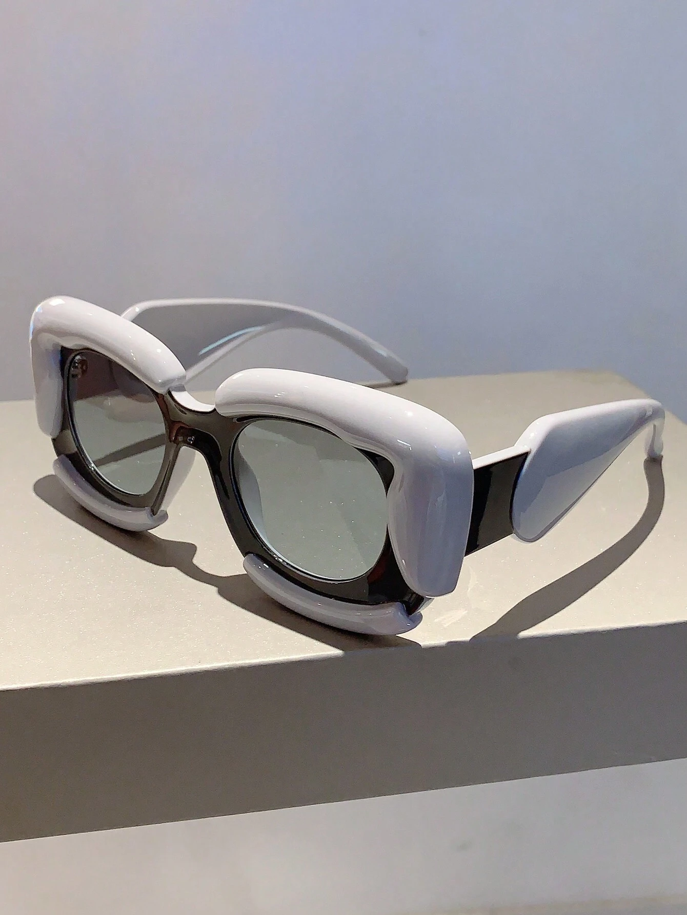 SHEIN 1pc Fashionable Women's Square Shape Cloud Design Eye Glasses With Expanding Effect - Image 3