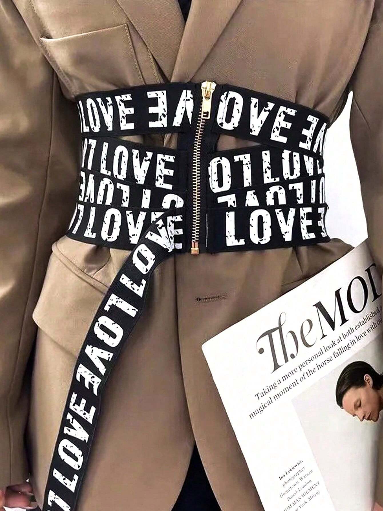 SHEIN 1pc Women's Cool And Dark Street Style White Letter Printed Contrast Waist Belt