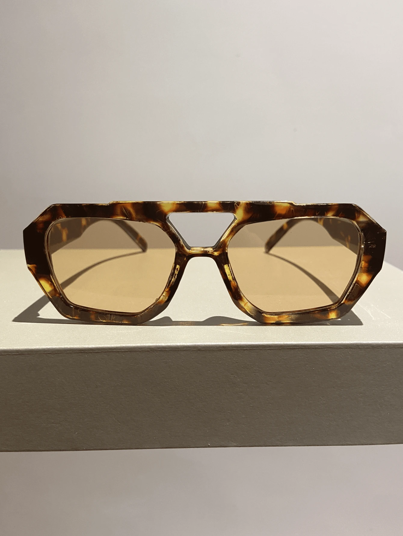 SHEIN New Arrival High-End Square Double Beam Sunglasses - Image 2