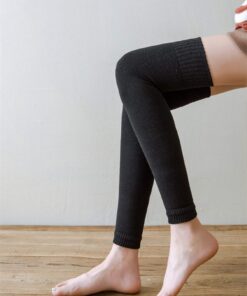 SHEIN 1pair Knitted Solid Color Simple Striped Leg Warmers