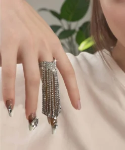SHEIN 1pc Elegant Tassel Ring With Rhinestones, Fashionable