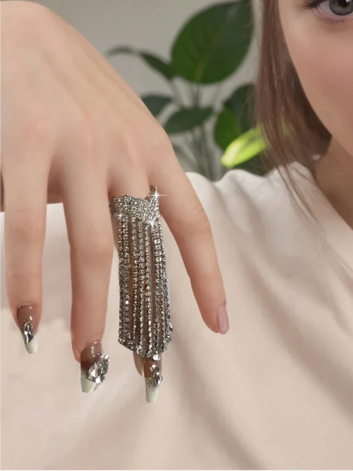 SHEIN 1pc Elegant Tassel Ring With Rhinestones, Fashionable