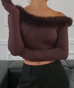SHEIN DAZY Women Fleece Lined Cutout Shoulder Fuzzy Trim T-Shirt