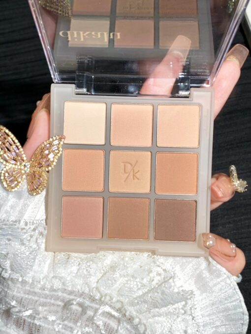 SHEIN X Candylover89 Eyeshadow Palette, 9-Color Matte Easily Blendable Long-Lasting Matte Eye Shadow Makeup Eyeshadow Palette - Image 3