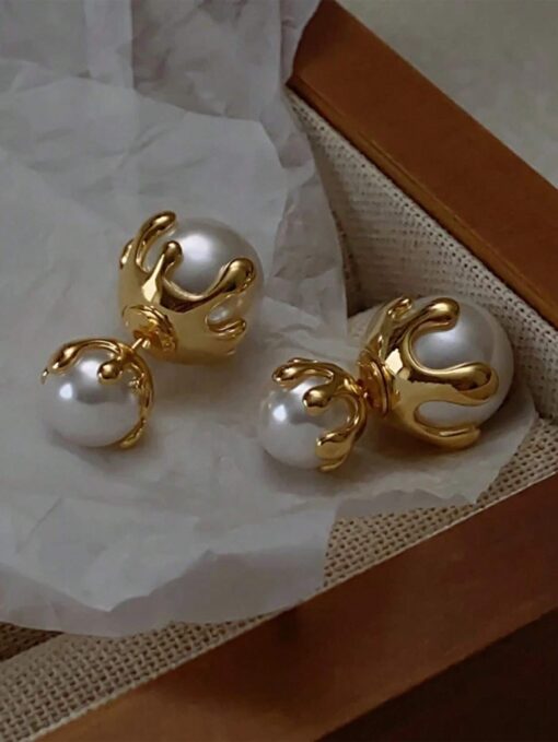 SHEIN 1 Pair Of Stylish Copper Metal Design Luxury Faux Pearl Earrings - Image 3
