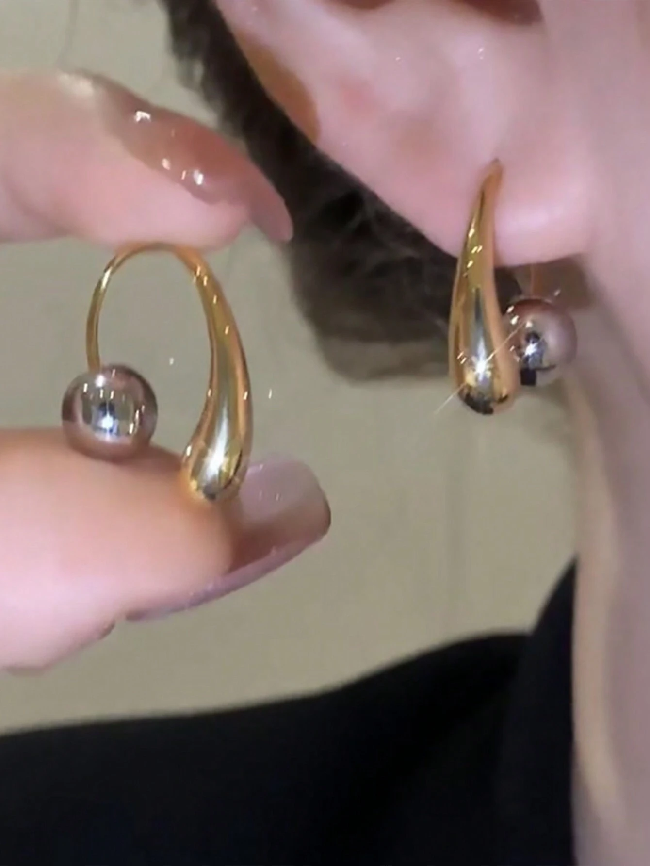 SHEIN 1pair Metallic Mixed Color Waterdrop Shape Earrings - Image 3