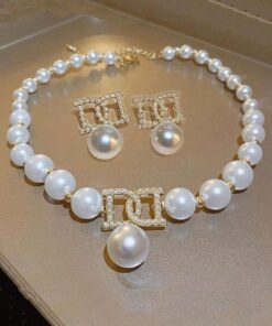 SHEIN 3pcs Set Luxury Exaggerated Letter & Large Pearl Necklace Earrings