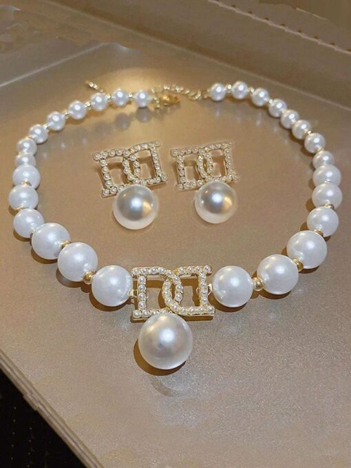 SHEIN 3pcs Set Luxury Exaggerated Letter & Large Pearl Necklace Earrings
