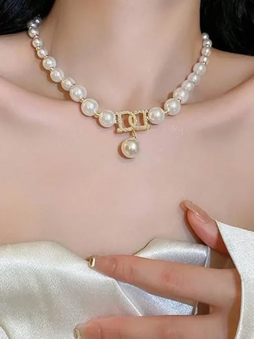 SHEIN 3pcs Set Luxury Exaggerated Letter & Large Pearl Necklace Earrings