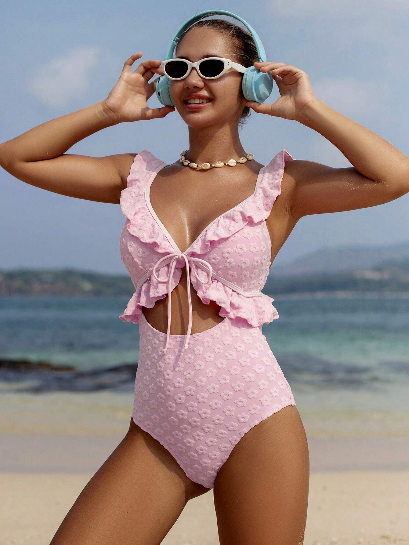 SHEIN Swim Mod Ladies' Beach Vacation Solid Color Jacquard Ruffle Trim One-Piece - Image 3
