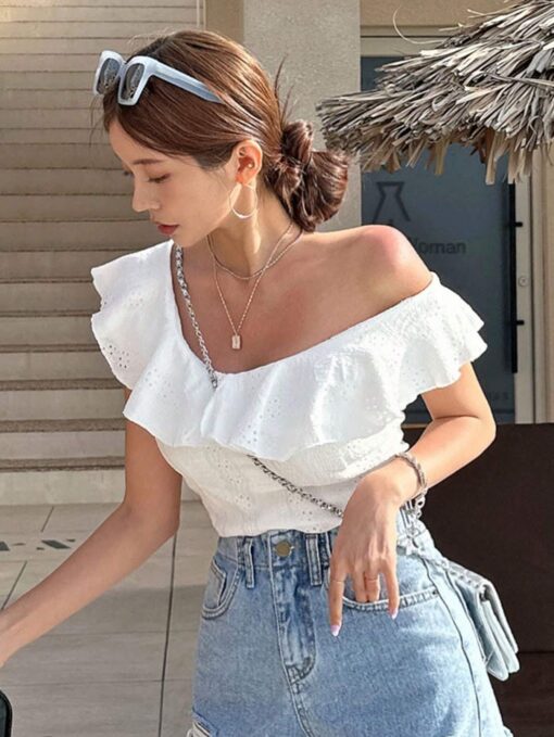 SHEIN DAZY Women's Casual Solid Color Asymmetrical Neck Ruffle T-Shirt